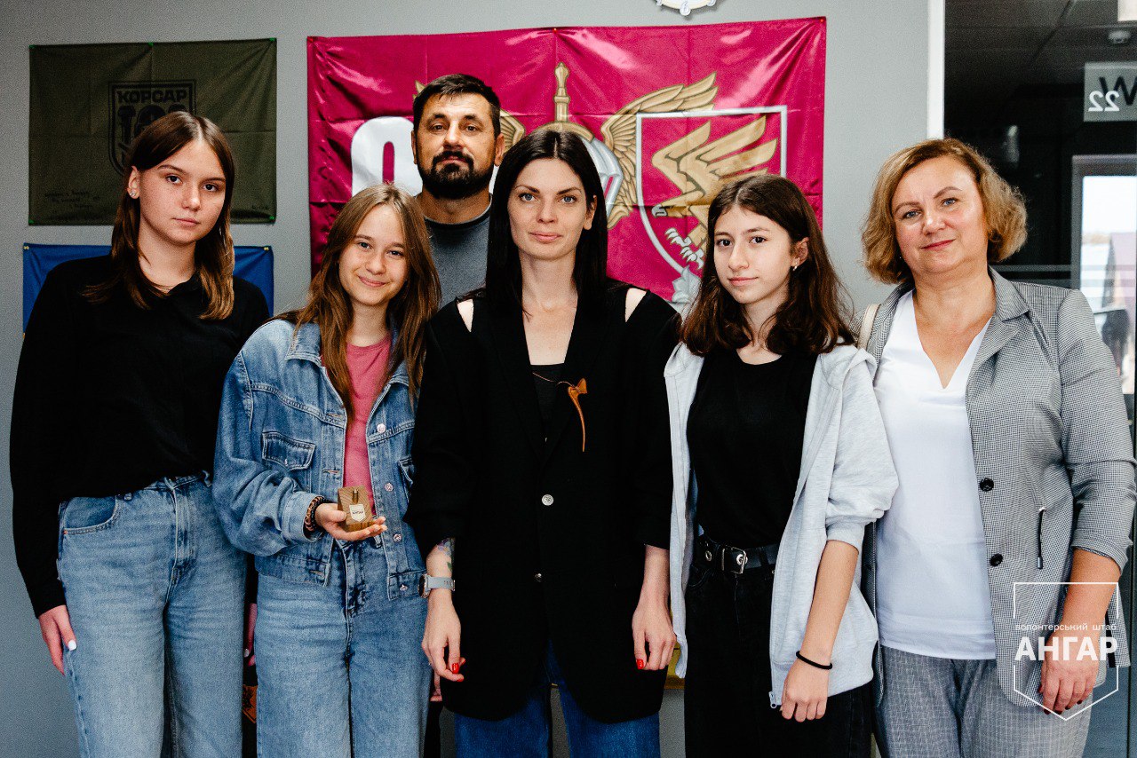 Збір на 10 млн. гривень «Пора міняти долари»